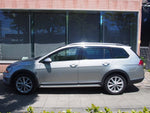 VOLKSWAGEN GOLF Alltrack