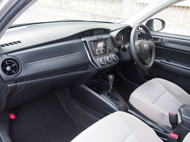COROLLA AXIO 4WD