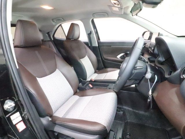 YARIS CROSS