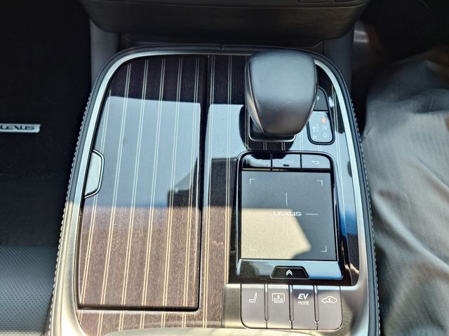 LEXUS LS500h