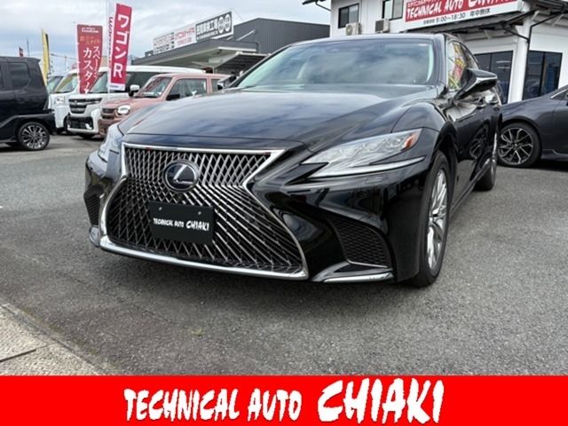 LEXUS LS500h 4WD