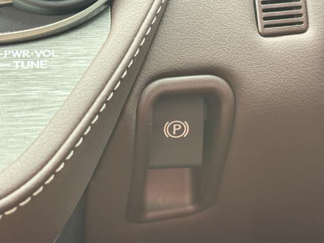 LEXUS LS500h 4WD