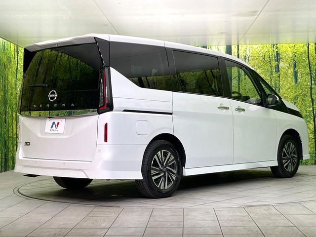 SERENA  WG 4WD