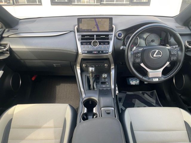 LEXUS NX300h