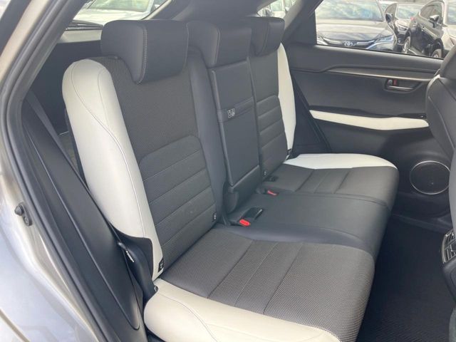 LEXUS NX300h