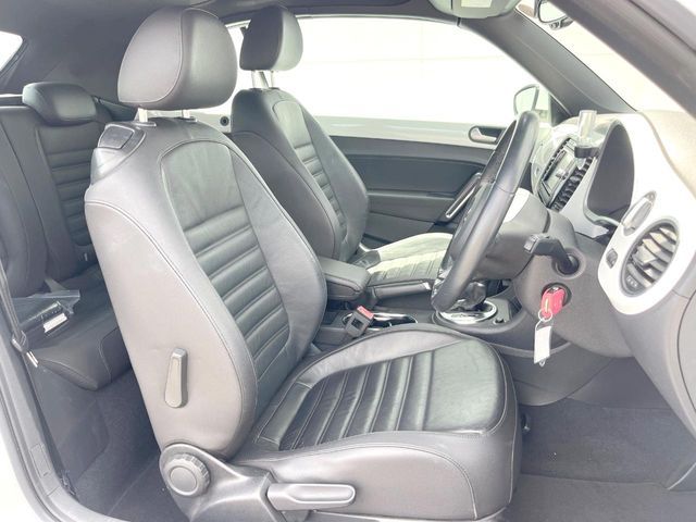 VOLKSWAGEN The BEETLE open