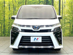 VOXY HYBRID