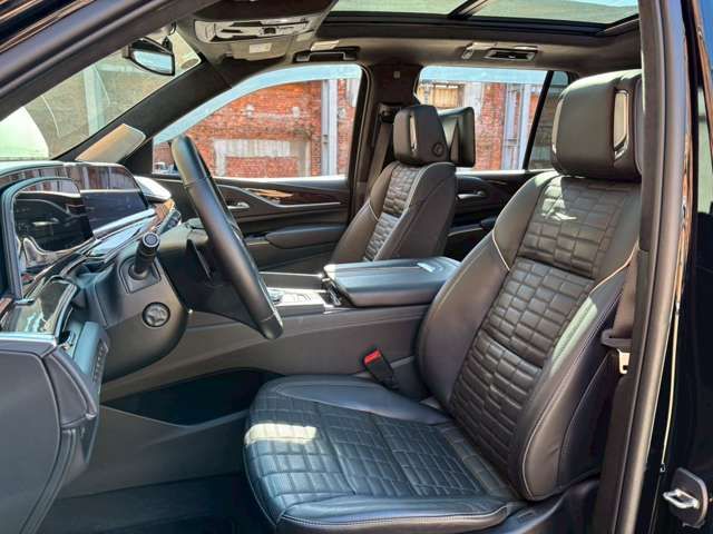 CADILLAC ESCALADE