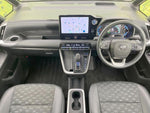 VOXY HYBRID