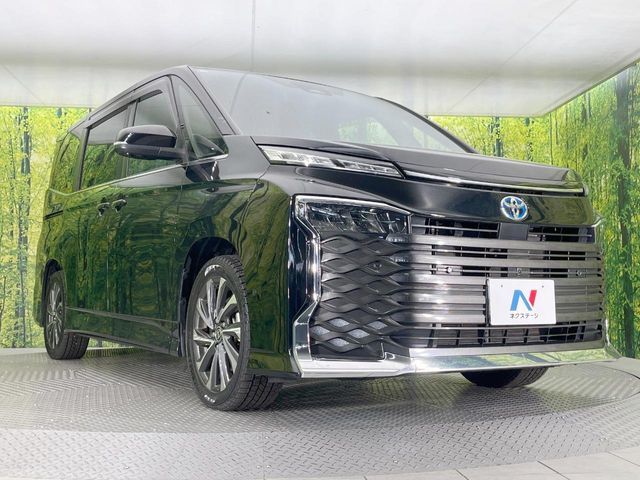 VOXY HYBRID