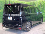 VOXY HYBRID
