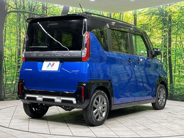 DELICA MINI