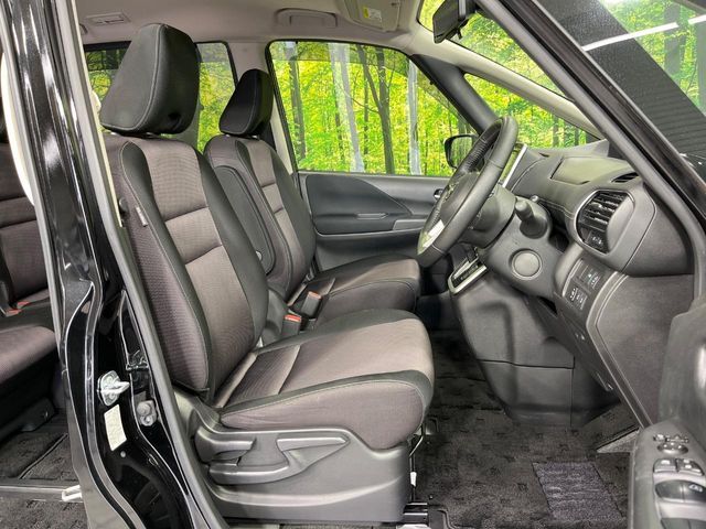 SERENA  S-HYBRID 4WD