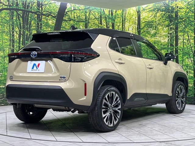 YARIS CROSS HYBRID