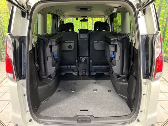 SERENA S-HYBRID 4WD