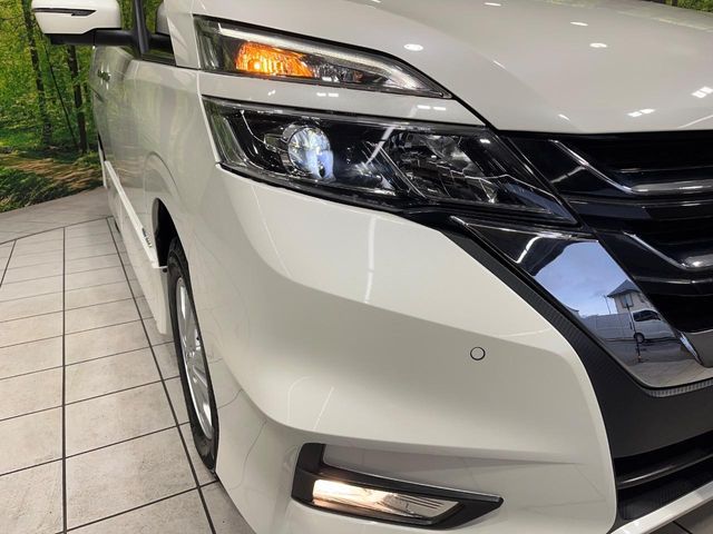 SERENA S-HYBRID 4WD