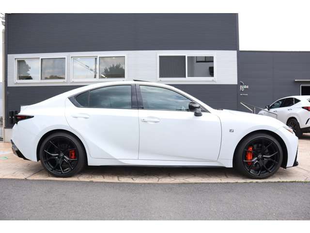 LEXUS IS300h