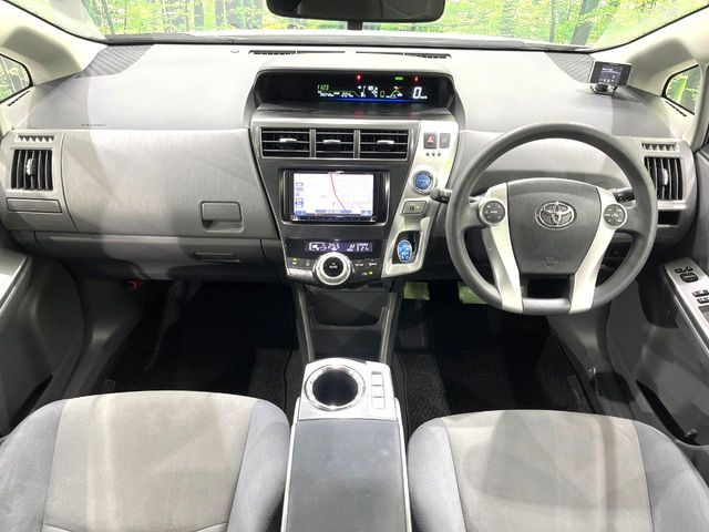 PRIUS Alpha