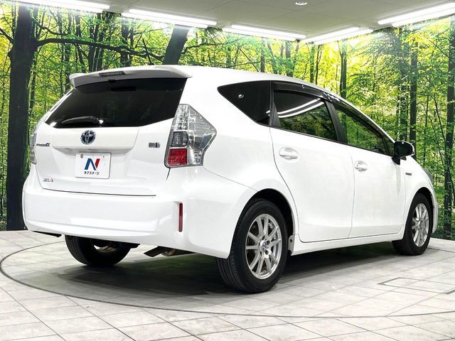 PRIUS Alpha
