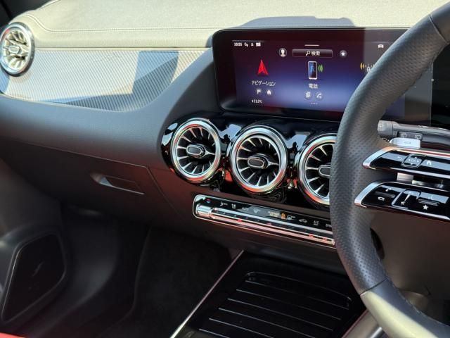 MERCEDES BENZ GLA class