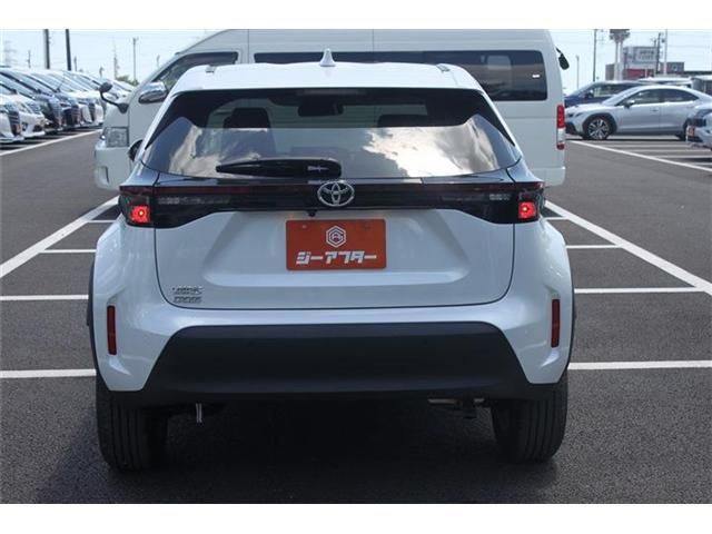 YARIS CROSS
