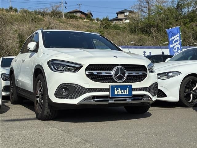 MERCEDES BENZ GLA class