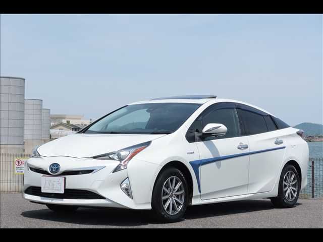 PRIUS 4WD