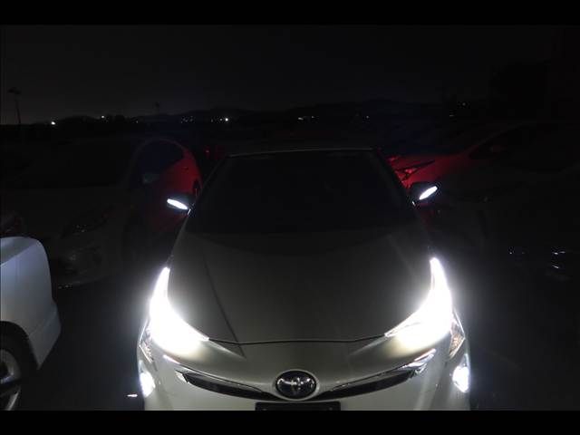PRIUS 4WD