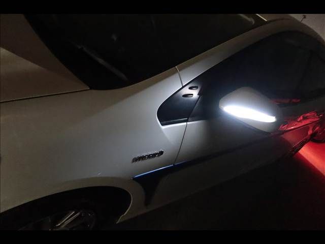 PRIUS 4WD