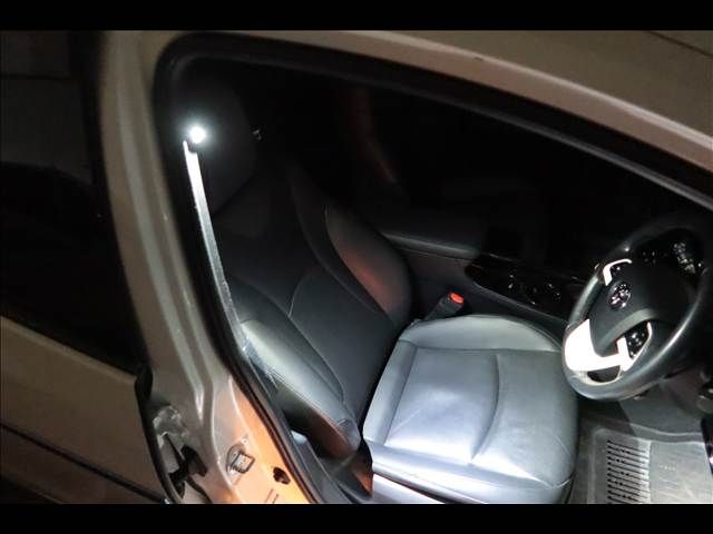 PRIUS 4WD