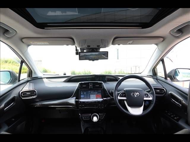 PRIUS 4WD