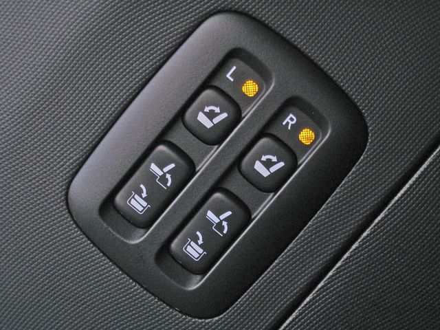 ESTIMA HYBRID 4WD