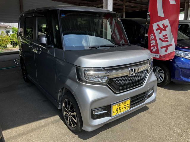 N BOX CUSTOM 4WD