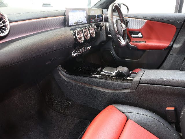 MERCEDES BENZ A-class sedan