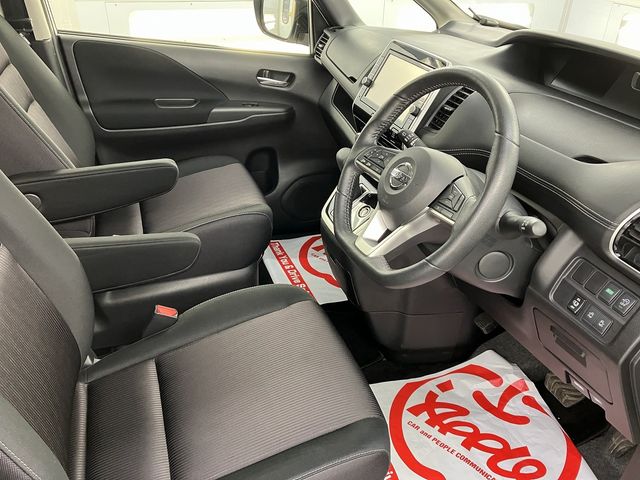 SERENA  S-HYBRID 4WD