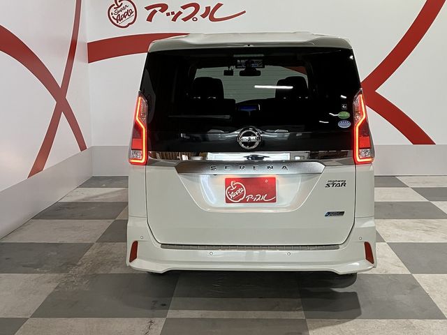 SERENA  S-HYBRID 4WD