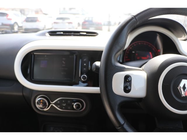 RENAULT TWINGO