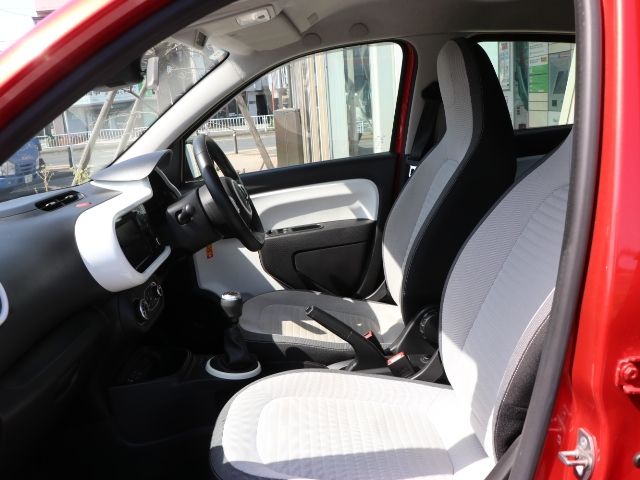 RENAULT TWINGO