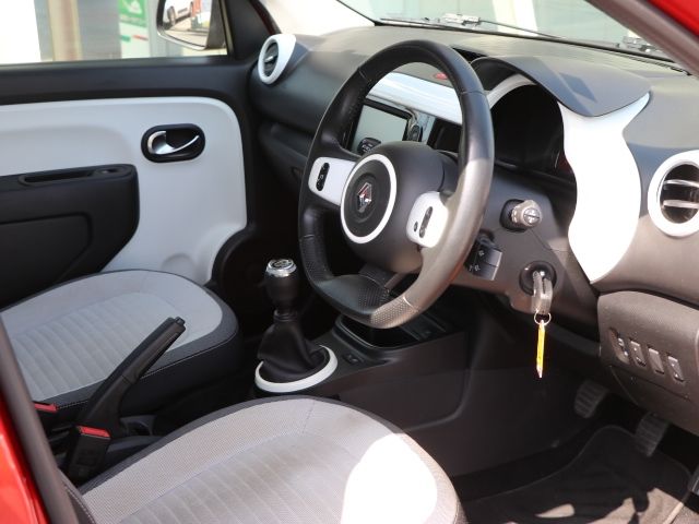 RENAULT TWINGO