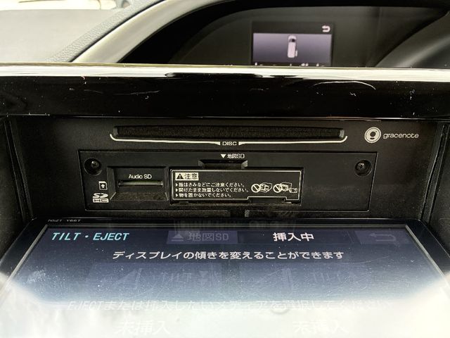 VOXY HYBRID