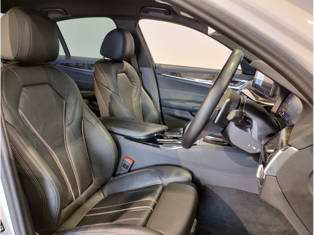 BMW 5 Series sedan
