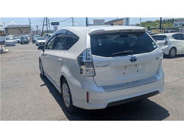 PRIUS Alpha