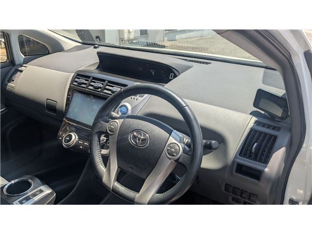 PRIUS Alpha