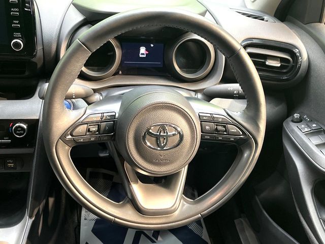 YARIS CROSS HYBRID