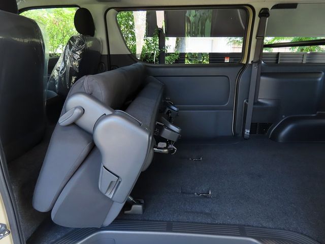 HIACE van 2WD