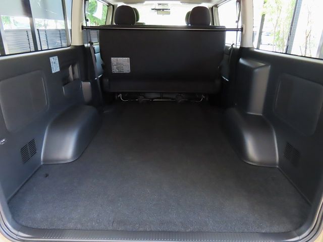 HIACE van 2WD