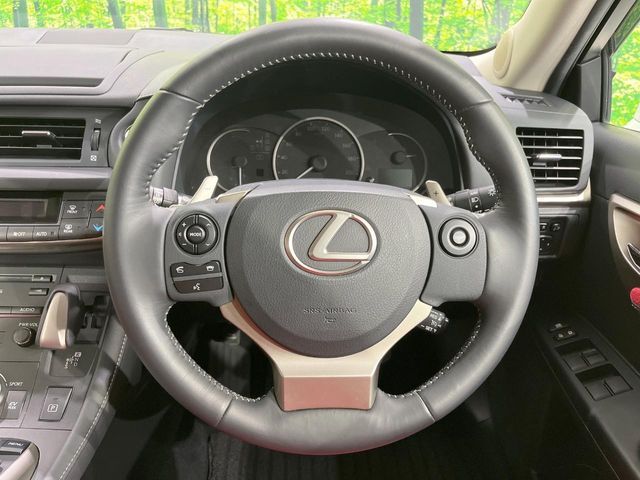 LEXUS CT200h