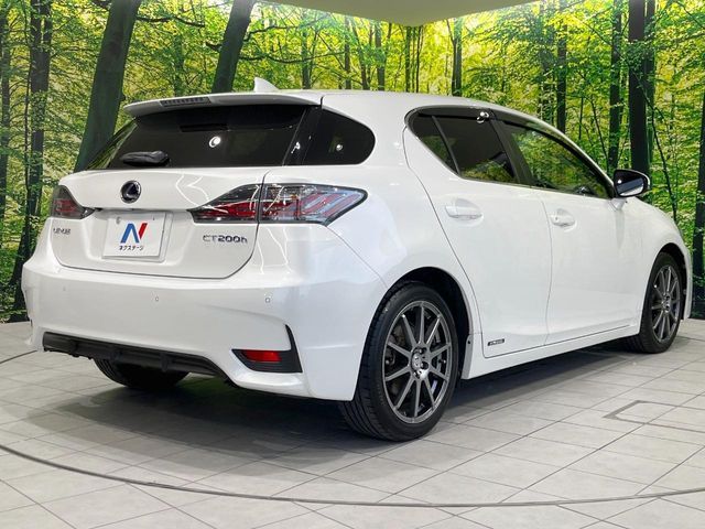 LEXUS CT200h