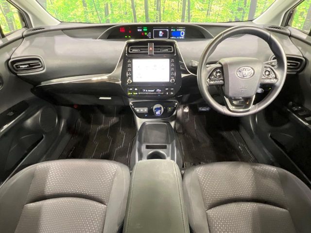 PRIUS 4WD
