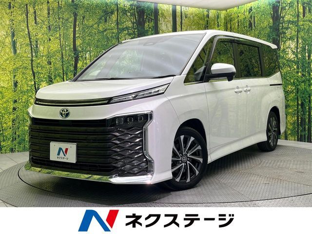 VOXY HYBRID